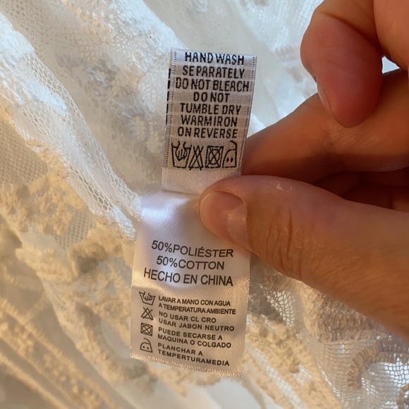 NWT Ladies White Lace Cover-Up - Picture 6 of 10